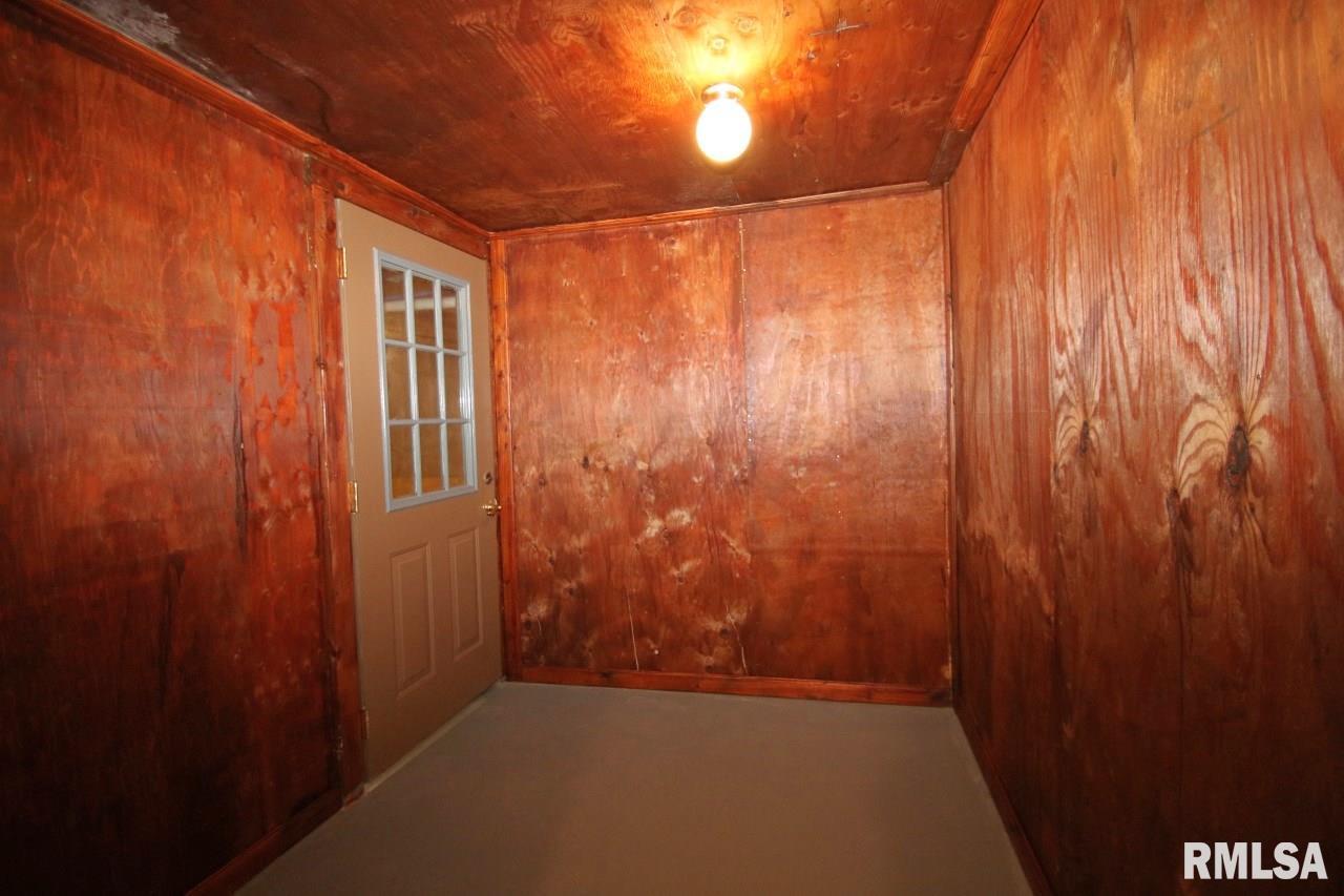 1306 Bridgeport Road Maquon, IL 61458 - Photo 26 of 36