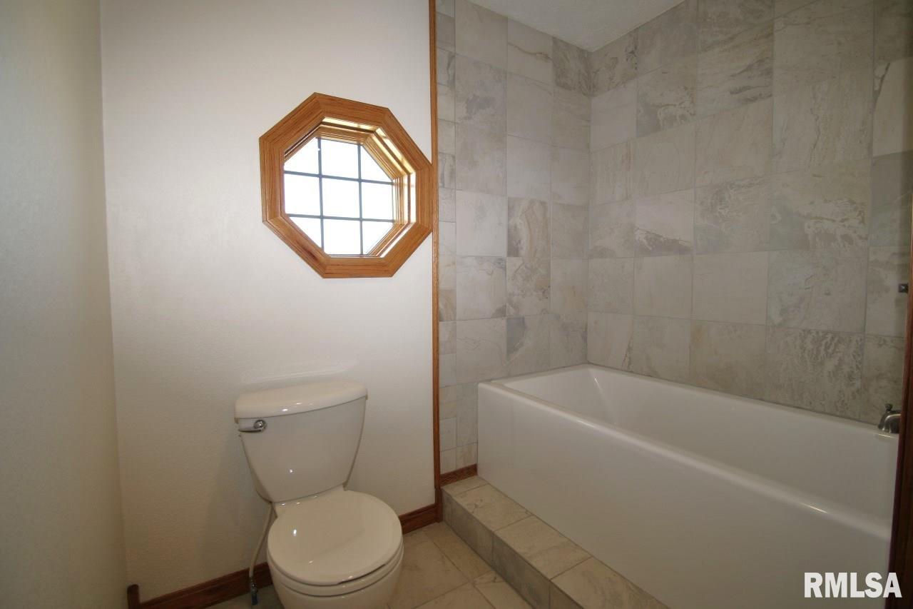 1306 Bridgeport Road Maquon, IL 61458 - Photo 30 of 36