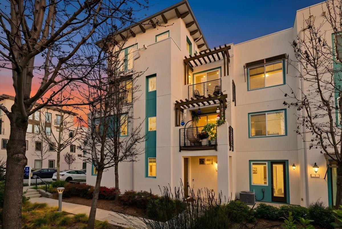 218 William Manly Street, Unit 2 San Jose, CA 95136 - Photo 2 of 65