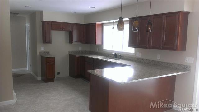 8635 Beard Road Avoca, MI 48006 - Photo 6 of 33
