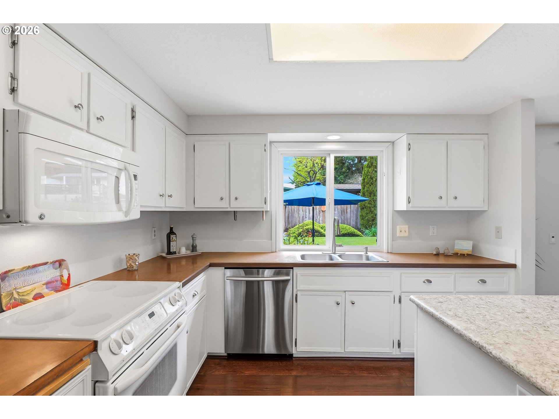 17070 Southwest Cynthia Street Beaverton, OR 97007 - Photo 8 of 23