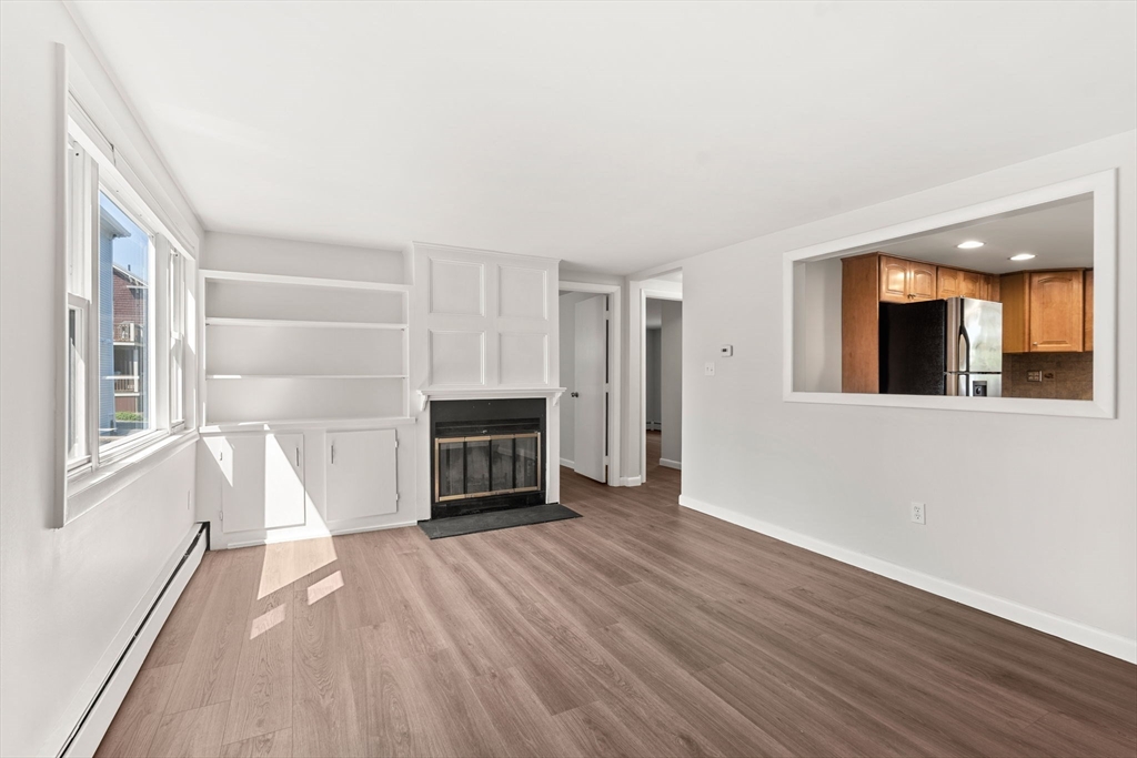121 R Elm Street, Unit 2 Marblehead, MA 01945 - Photo 3 of 25