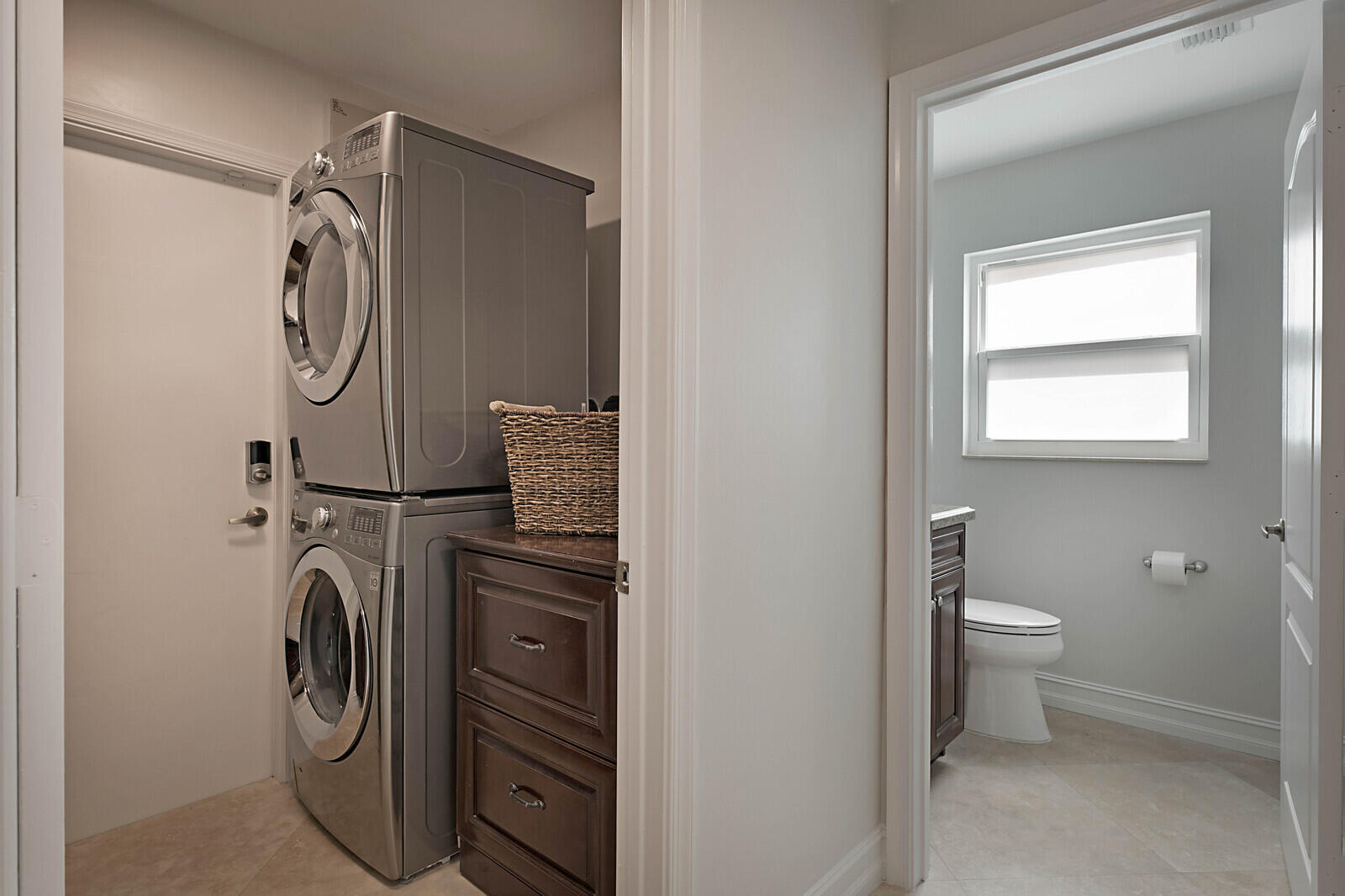 9485 Baritone Court Boca Raton, FL 33496 - Photo 20 of 47 Laundry/Powder Room