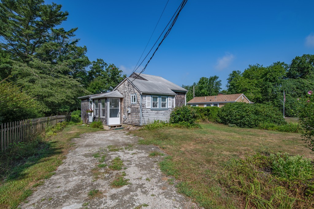 934 Point Road Marion, MA 02738 - Photo 1 of 16