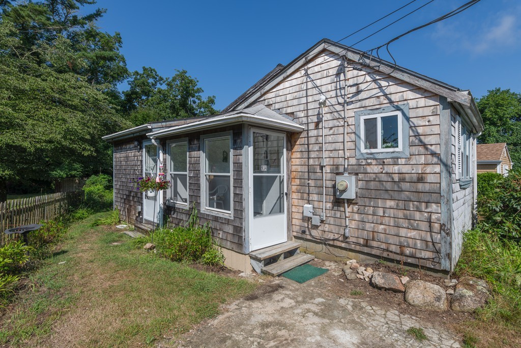 934 Point Road Marion, MA 02738 - Photo 2 of 16