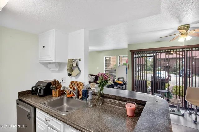 $115,000 | 126 Molokai, Unit G, Diamondhead, MS 39525