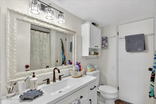 $99,999 | 126 Molokai, Unit G, Diamondhead, MS 39525