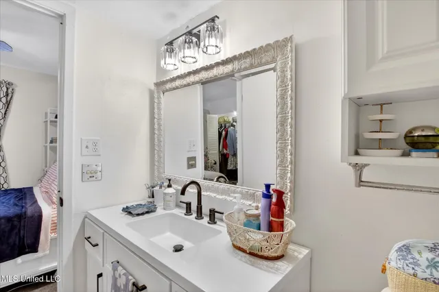 $115,000 | 126 Molokai, Unit G, Diamondhead, MS 39525