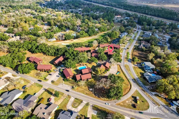 $99,999 | 126 Molokai, Unit G, Diamondhead, MS 39525