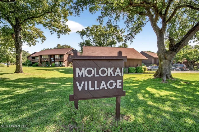 $115,000 | 126 Molokai, Unit G, Diamondhead, MS 39525