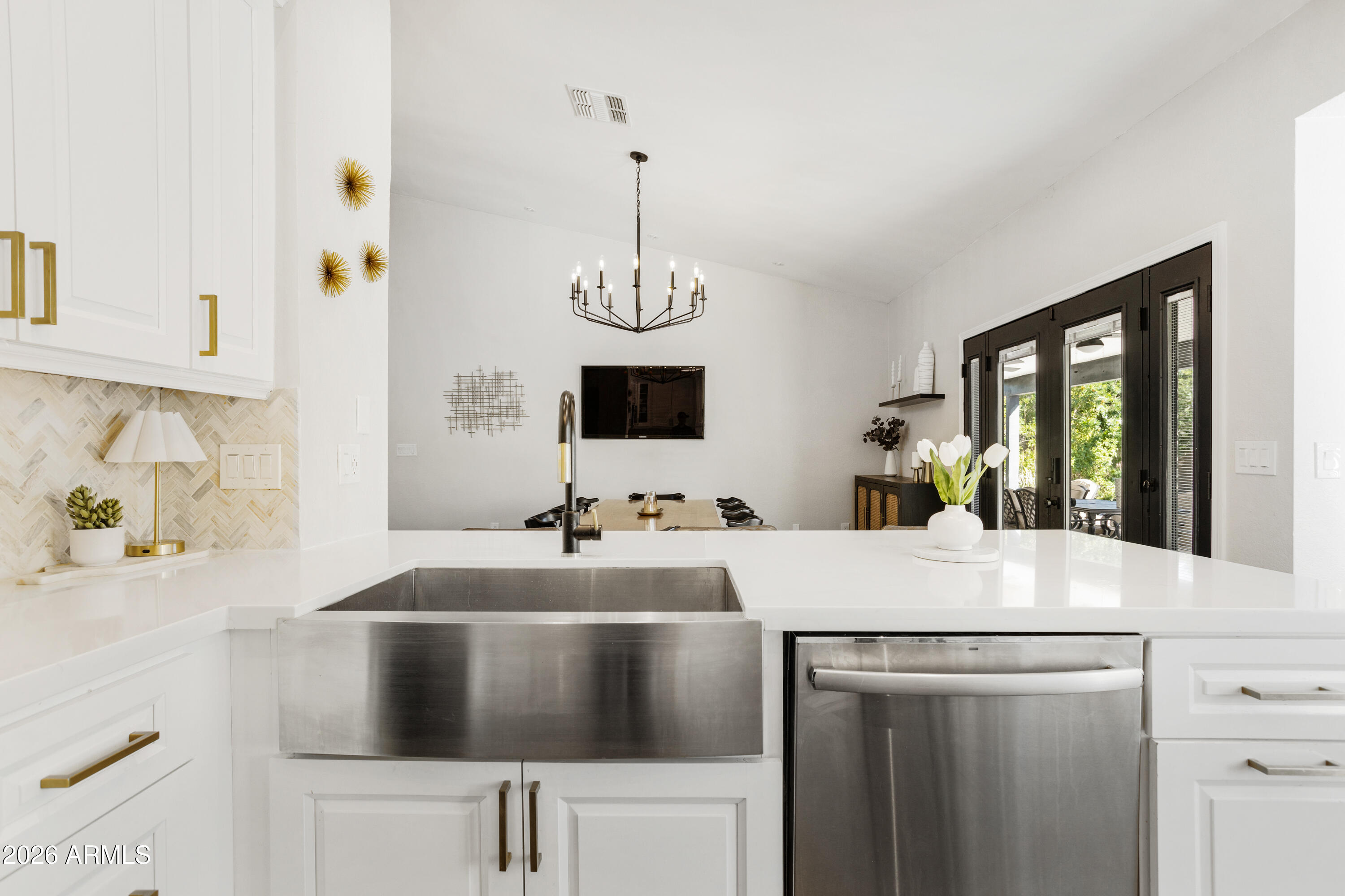 601 East Silver Creek Road Gilbert, AZ 85296 - Photo 14 of 47 Kitchen view 4