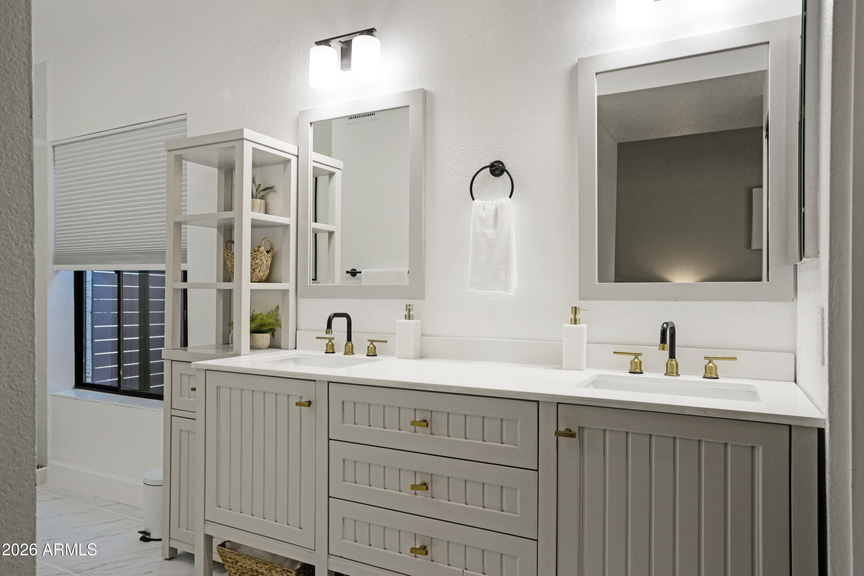 601 East Silver Creek Road Gilbert, AZ 85296 - Photo 23 of 47 Master bath view 1
