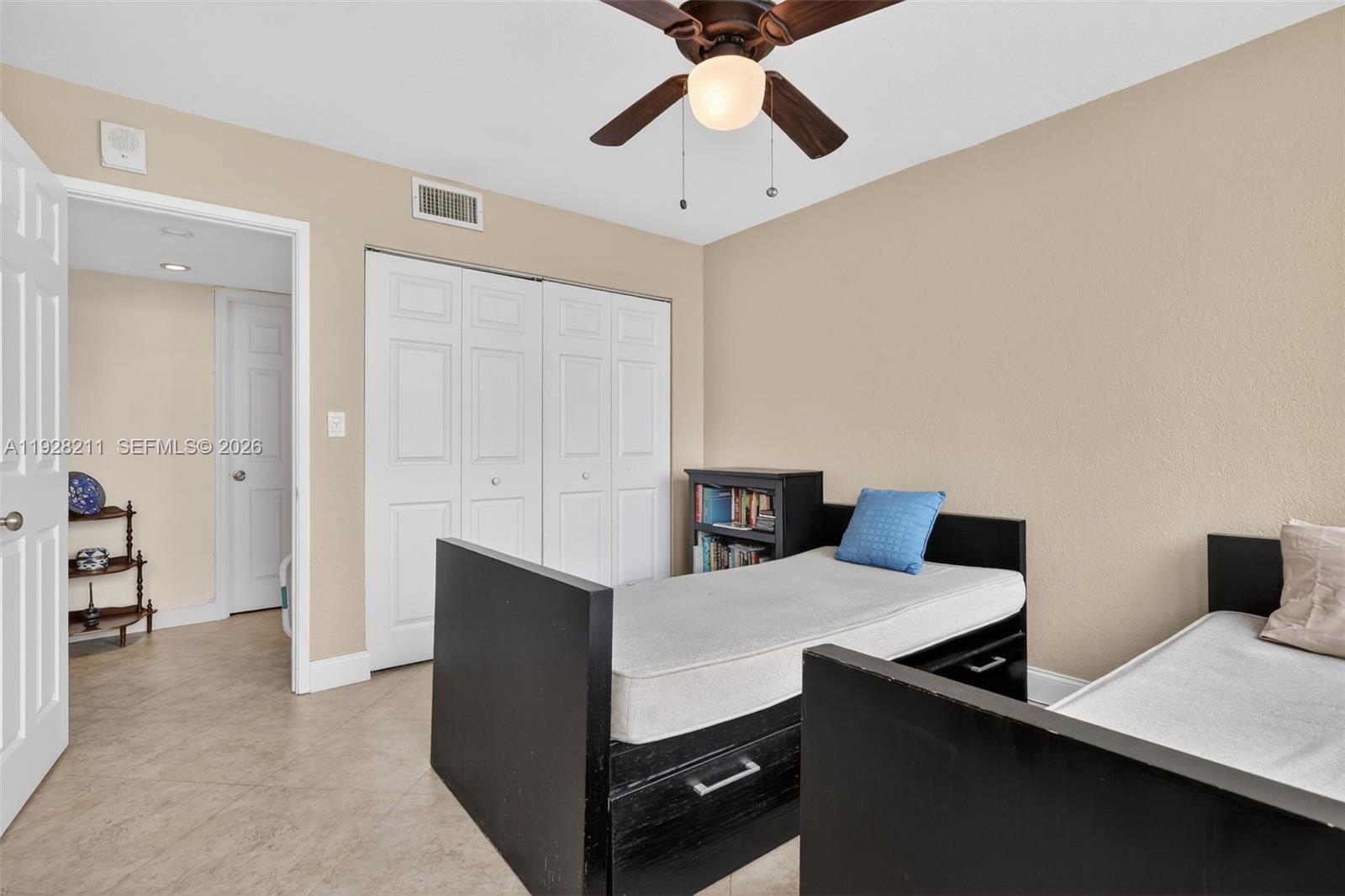 7135 Collins Avenue, Unit 1015 Miami Beach, FL 33141 - Photo 18 of 41 a view of a workspace with furniture