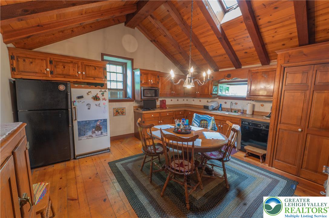 2783 Brunner Road Emmaus, PA 18049 - Photo 8 of 25