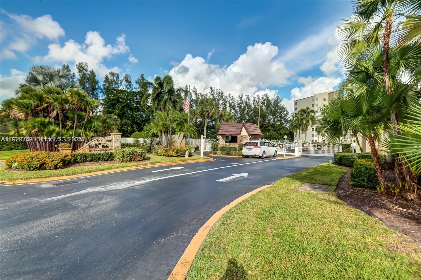 3930 Inverrary Boulevard, Unit 405D Lauderhill, FL 33319 - Photo 41 of 46