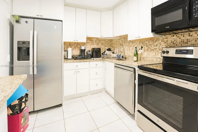 $225,000 | 2821 North Miami Beach Boulevard, Unit 5O, North Miami Beach, FL 33160