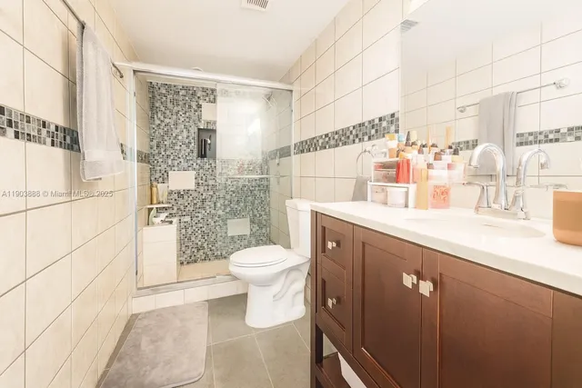 $225,000 | 2821 North Miami Beach Boulevard, Unit 5O, North Miami Beach, FL 33160