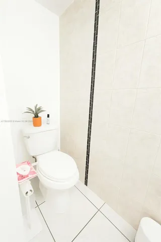 $225,000 | 2821 North Miami Beach Boulevard, Unit 5O, North Miami Beach, FL 33160