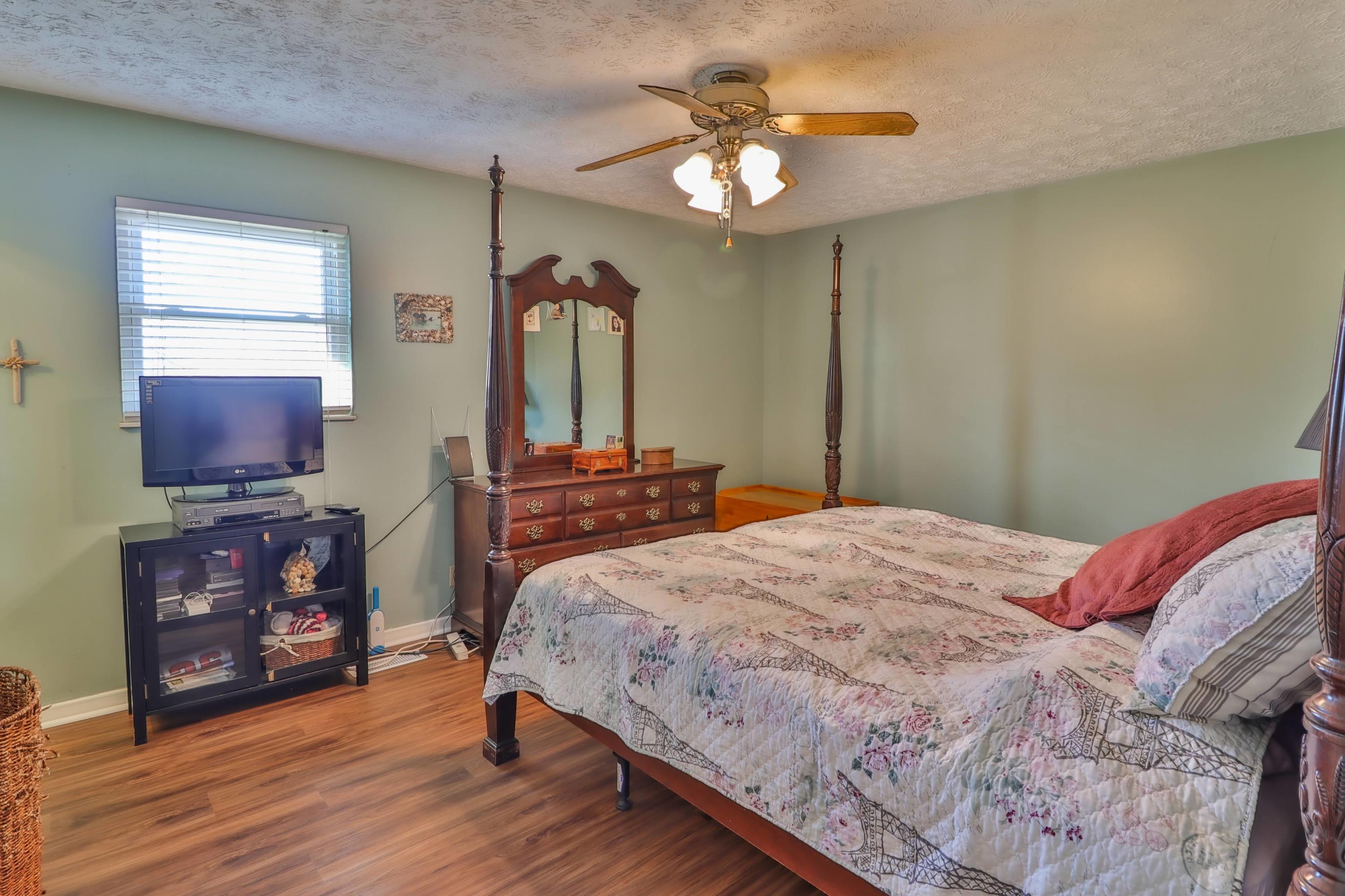 7629 Crestland Road Knoxville, TN 37938 - Photo 17 of 36 IMG_5449