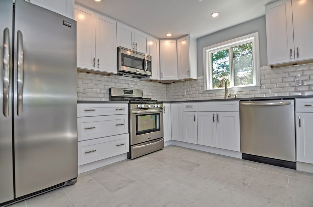 39 Pinecrest Road Holliston, MA 01746 - Photo 11 of 29 Gallery Image 11