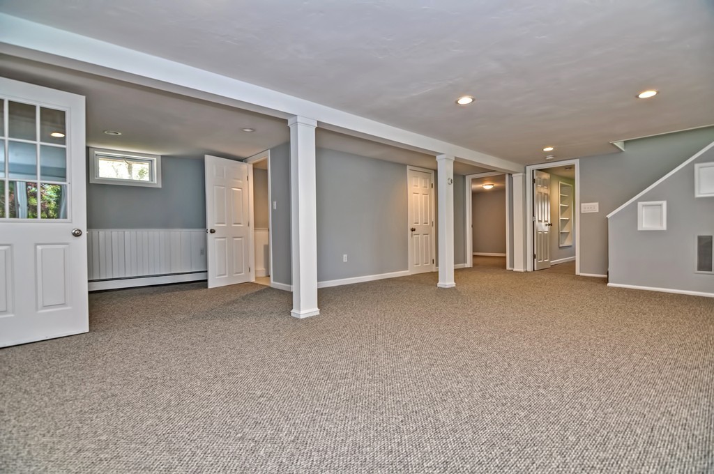 39 Pinecrest Road Holliston, MA 01746 - Photo 19 of 29 Gallery Image 19