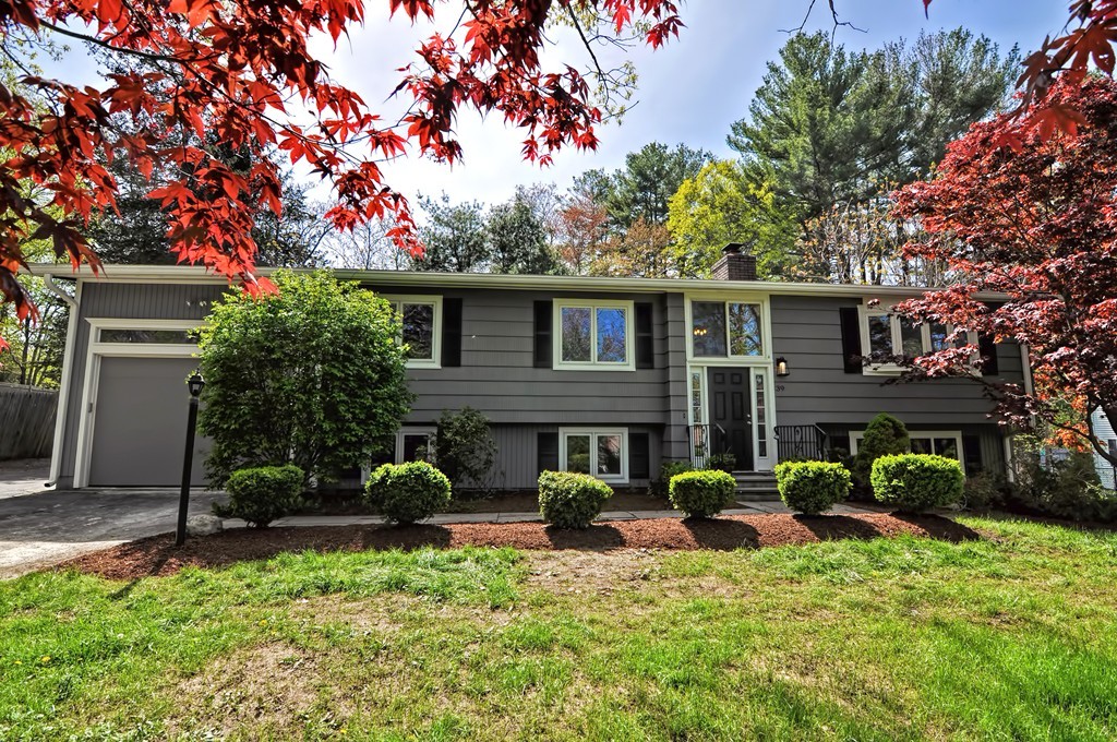 39 Pinecrest Road Holliston, MA 01746 - Photo 2 of 29 Gallery Image 2