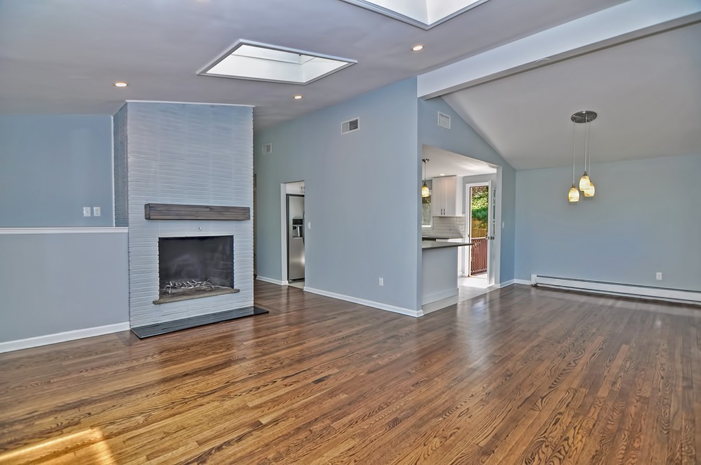 39 Pinecrest Road Holliston, MA 01746 - Photo 6 of 29 Gallery Image 6