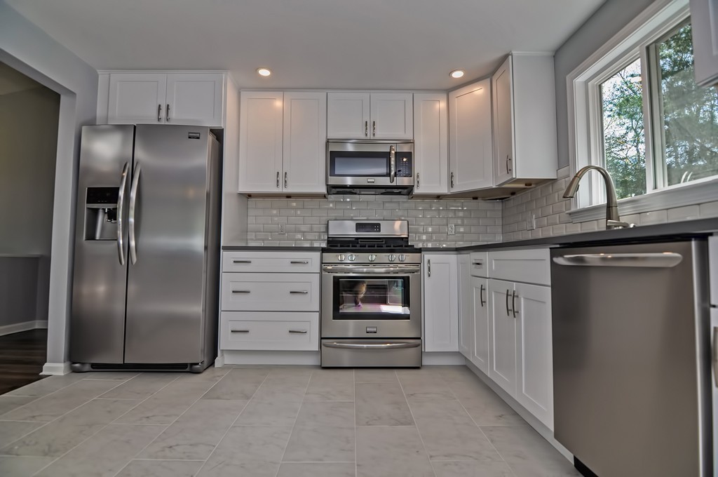 39 Pinecrest Road Holliston, MA 01746 - Photo 10 of 29 Gallery Image 10