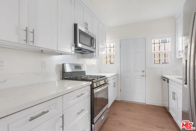 $3,150 | 1154 South Cochran Avenue, Los Angeles, CA 90019