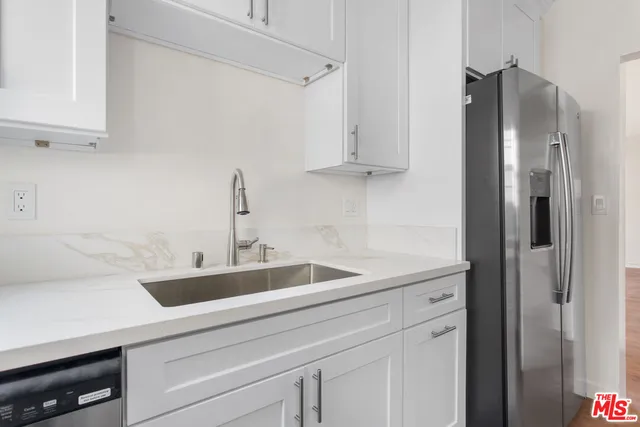 $3,150 | 1154 South Cochran Avenue, Los Angeles, CA 90019