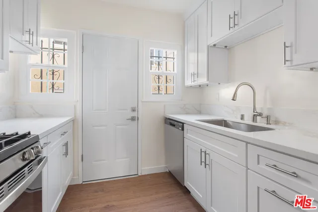 $3,150 | 1154 South Cochran Avenue, Los Angeles, CA 90019