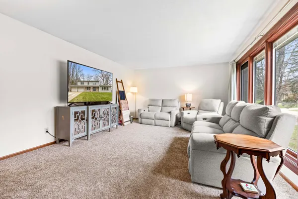 $395,000 | 125 Buckley Lane, Battle Creek, MI 49015