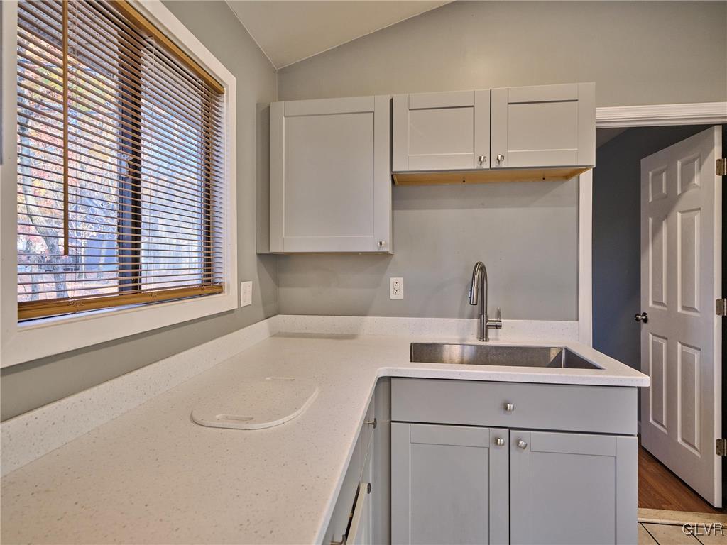 2524 Castor Road East Stroudsburg, PA 18302 - Photo 11 of 17 Gallery Image 11