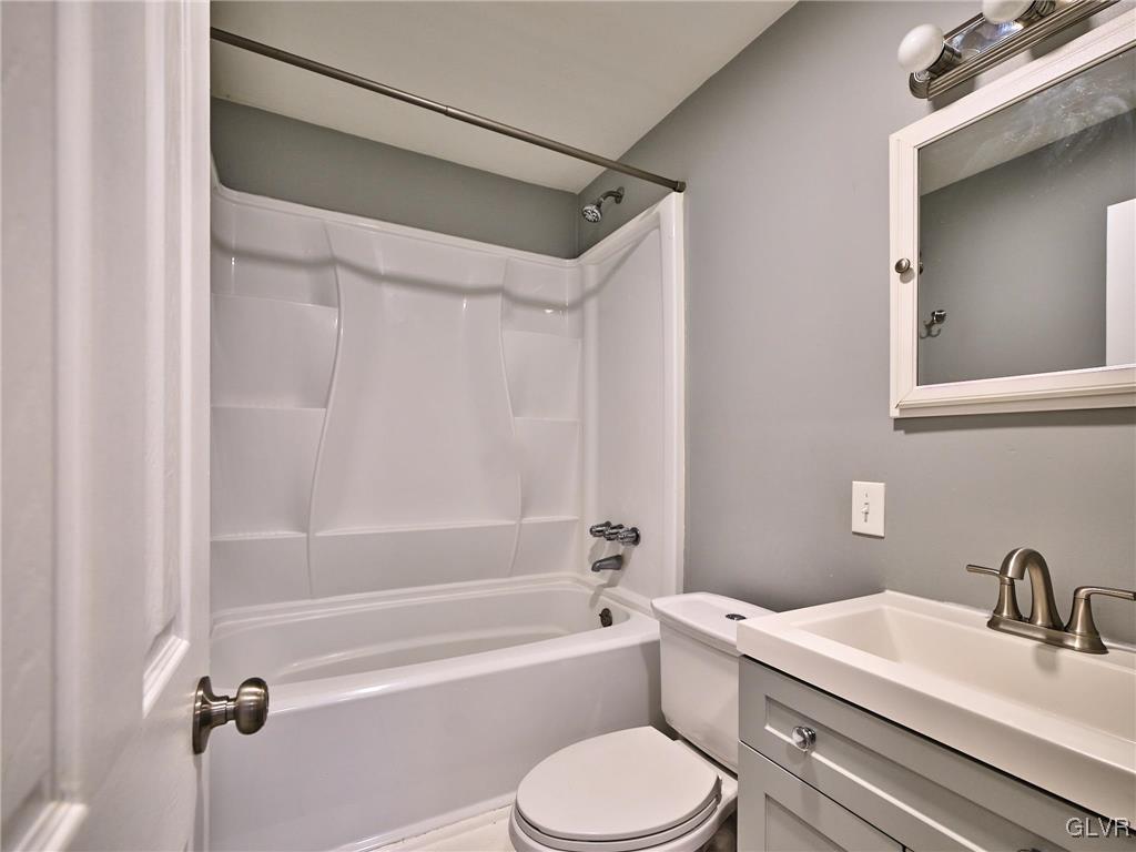 2524 Castor Road East Stroudsburg, PA 18302 - Photo 12 of 17 Gallery Image 12