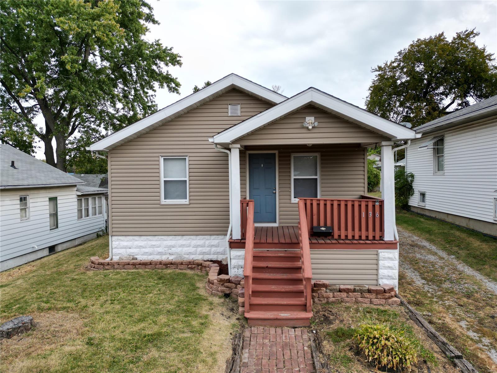 136 West 4th Street Roxana, IL 62084 - Photo 1 of 28