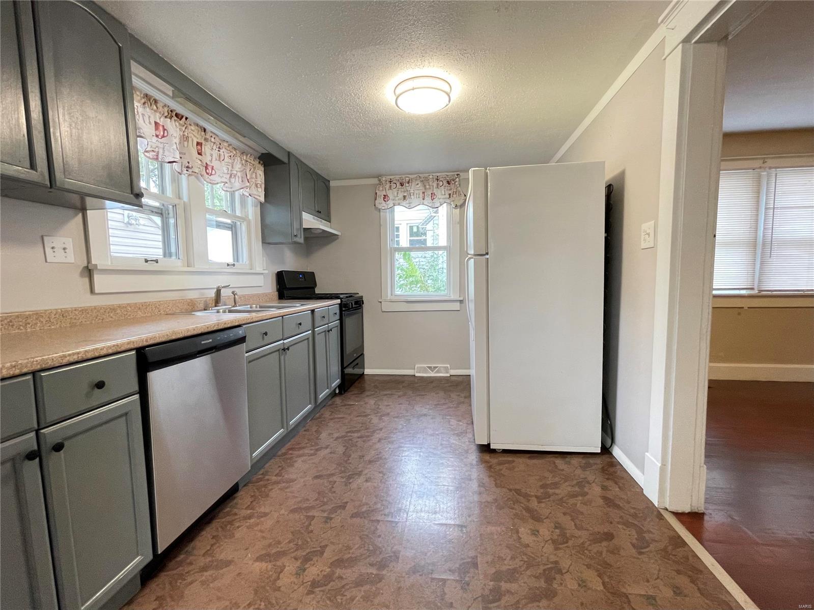 136 West 4th Street Roxana, IL 62084 - Photo 16 of 28