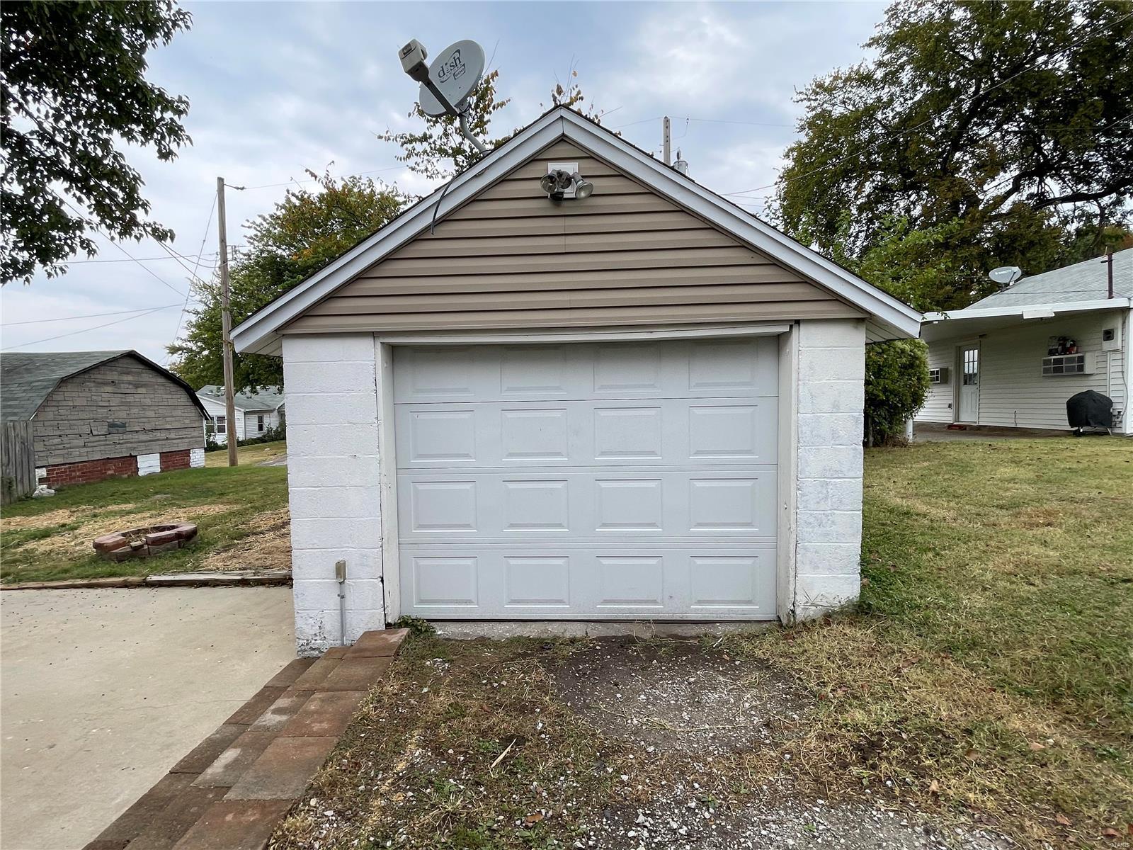 136 West 4th Street Roxana, IL 62084 - Photo 10 of 28
