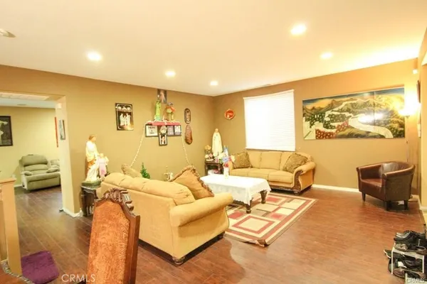 $785,000 | 19914 Christopher Lane, Saugus, CA 91350