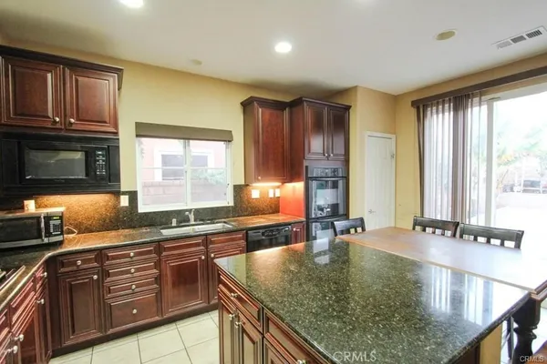 $785,000 | 19914 Christopher Lane, Saugus, CA 91350