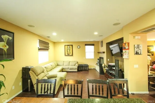 $785,000 | 19914 Christopher Lane, Saugus, CA 91350