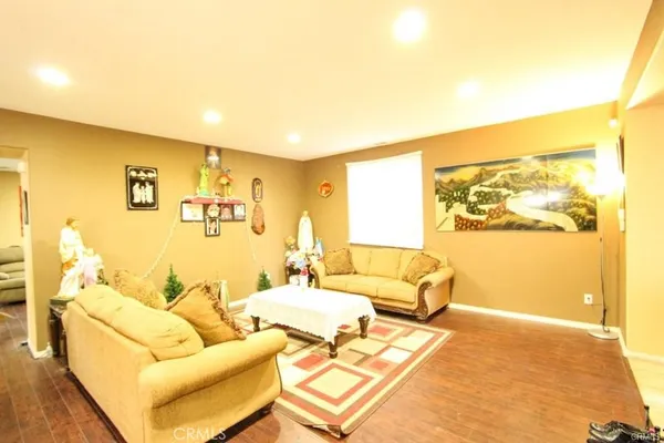 $785,000 | 19914 Christopher Lane, Saugus, CA 91350