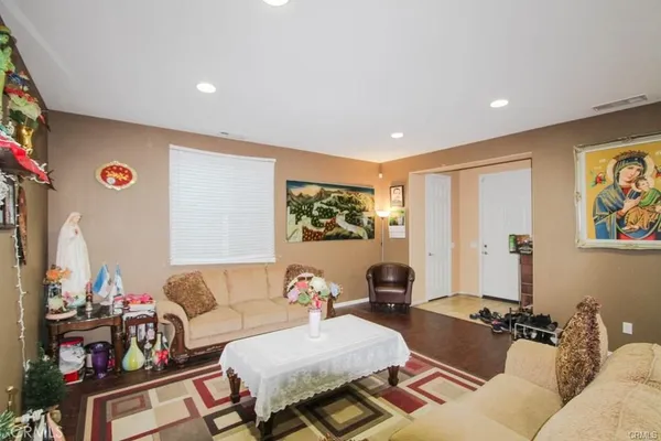 $785,000 | 19914 Christopher Lane, Saugus, CA 91350