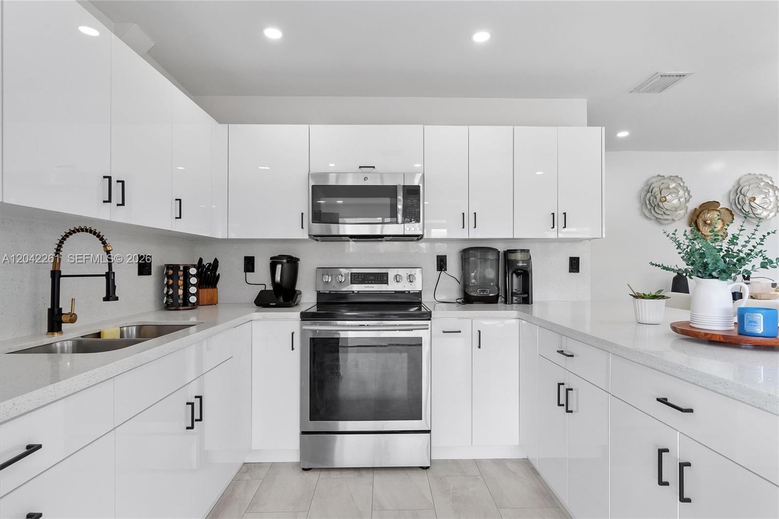 20917 Southwest 125th Avenue Road Miami, FL 33177 - Photo 19 of 59