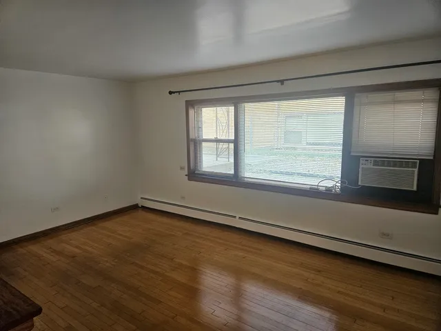 $1,200 | 1633 South Harlem Avenue, Unit GW, Berwyn, IL 60402