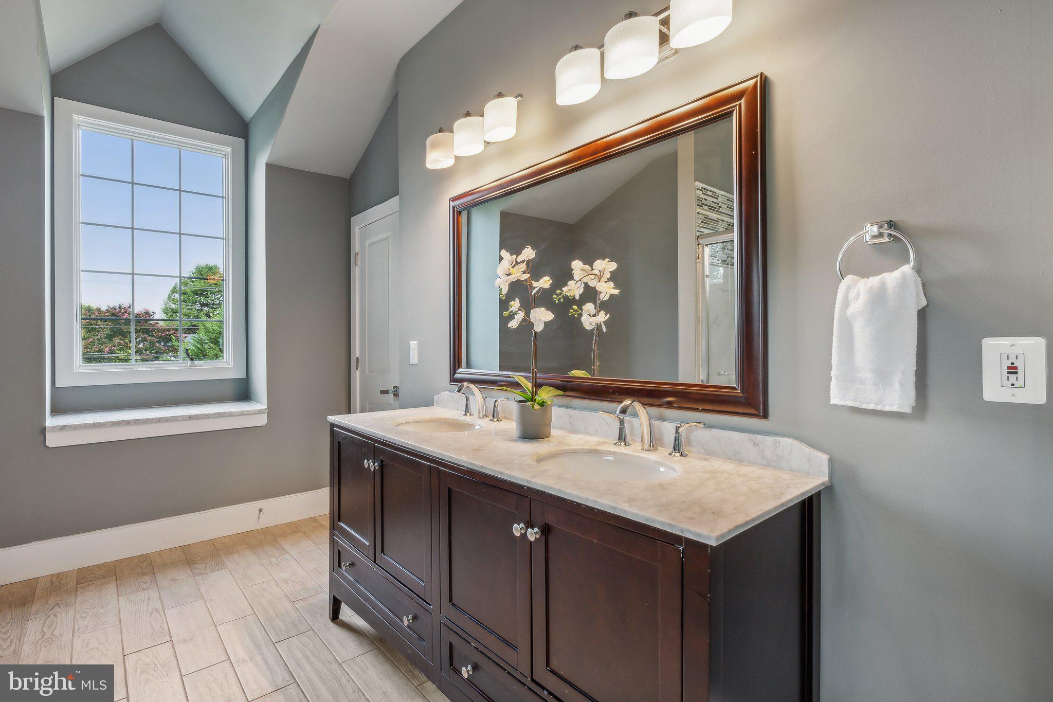 1669 Bay Head Road Annapolis, MD 21409 - Photo 23 of 40 Double vanity