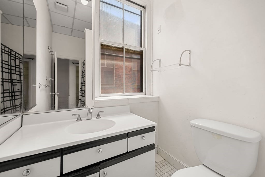 62 Washington Street, Unit 9 Haverhill, MA 01832 - Photo 24 of 37