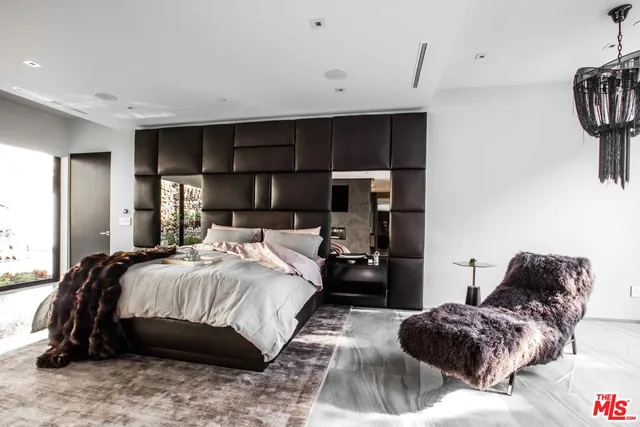 $30,995 | 2210 Bowmont Drive, Beverly Hills, CA 90210