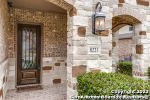 a view of a entrance of the building