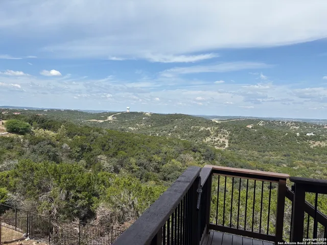 $1,050,000 | 8223 Winecup Hill, San Antonio, TX 78256