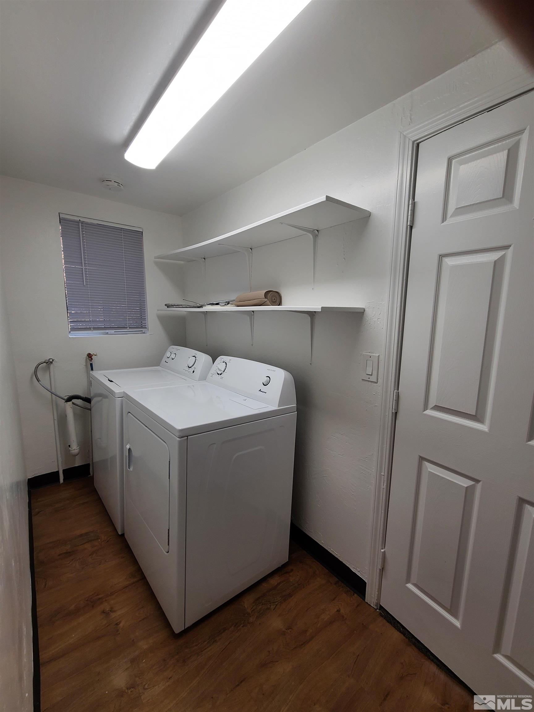 824-828 Locust Street Reno, NV 89502 - Photo 18 of 38 a utility room with a washer and dryer
